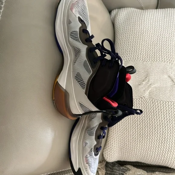 Nike Air Jordan XXXVII 37 Beyond Borders. Bone color. Size 10 men’s - Picture 6 of 7